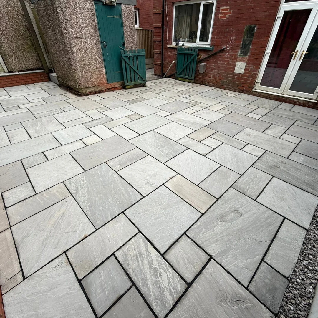 Driveway & Patio project by Stonebase Driveways Ltd in St Albans